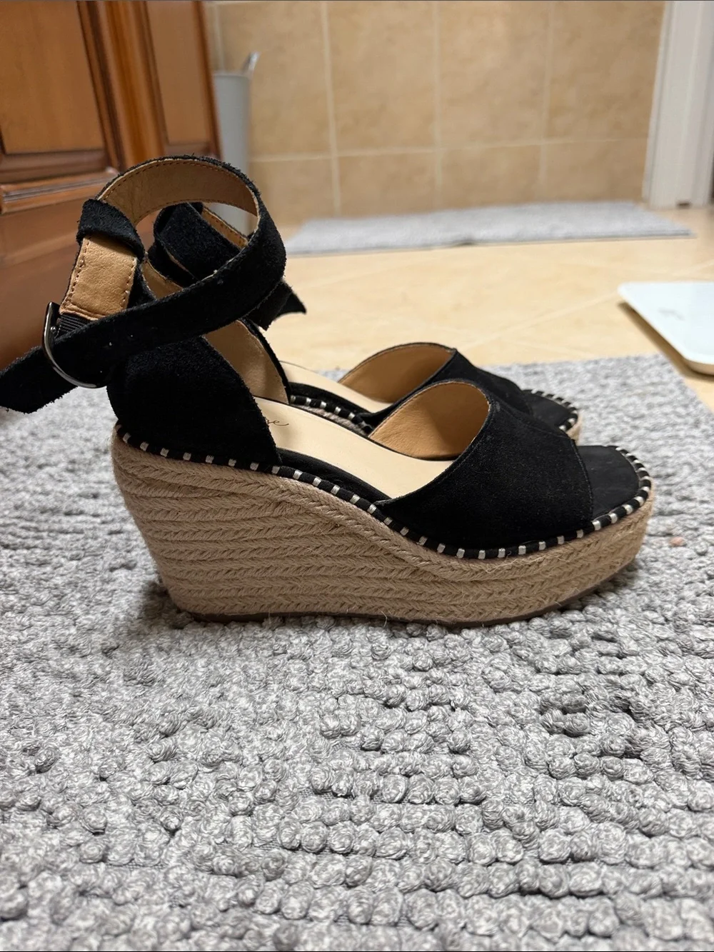 💯suede Crown Vintage Black Suede Espadrille Wedge Sandals Size 6